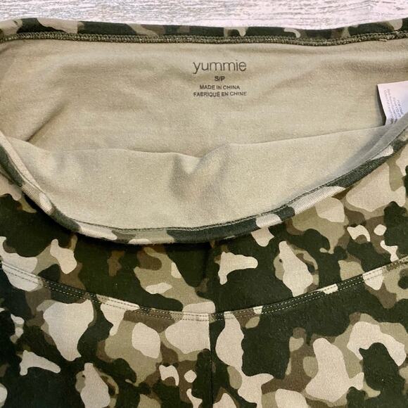 Yummie 'Rachel' Camo High Waist Full Length Leggings Athletic Athleisure Small - Picture 3 of 7